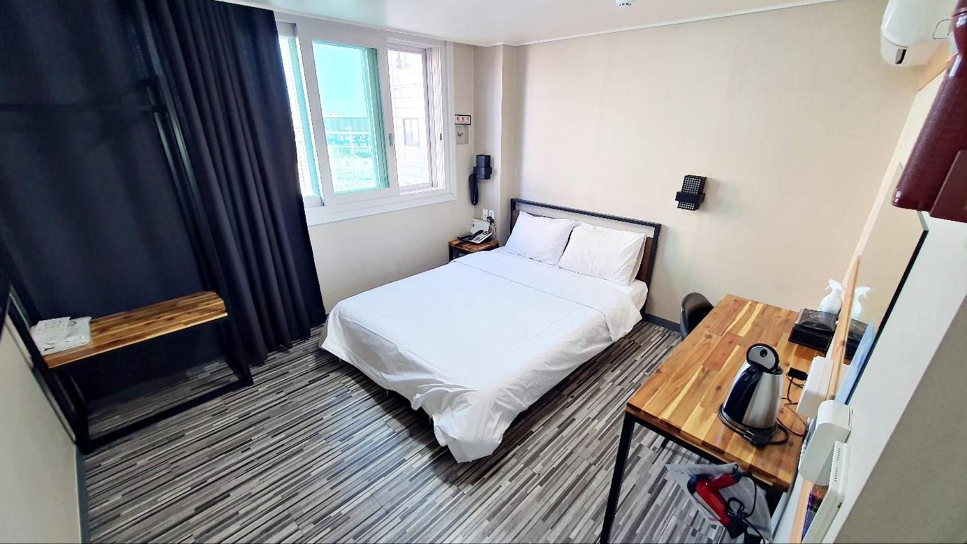 Stay Pohang Hotel Room photo